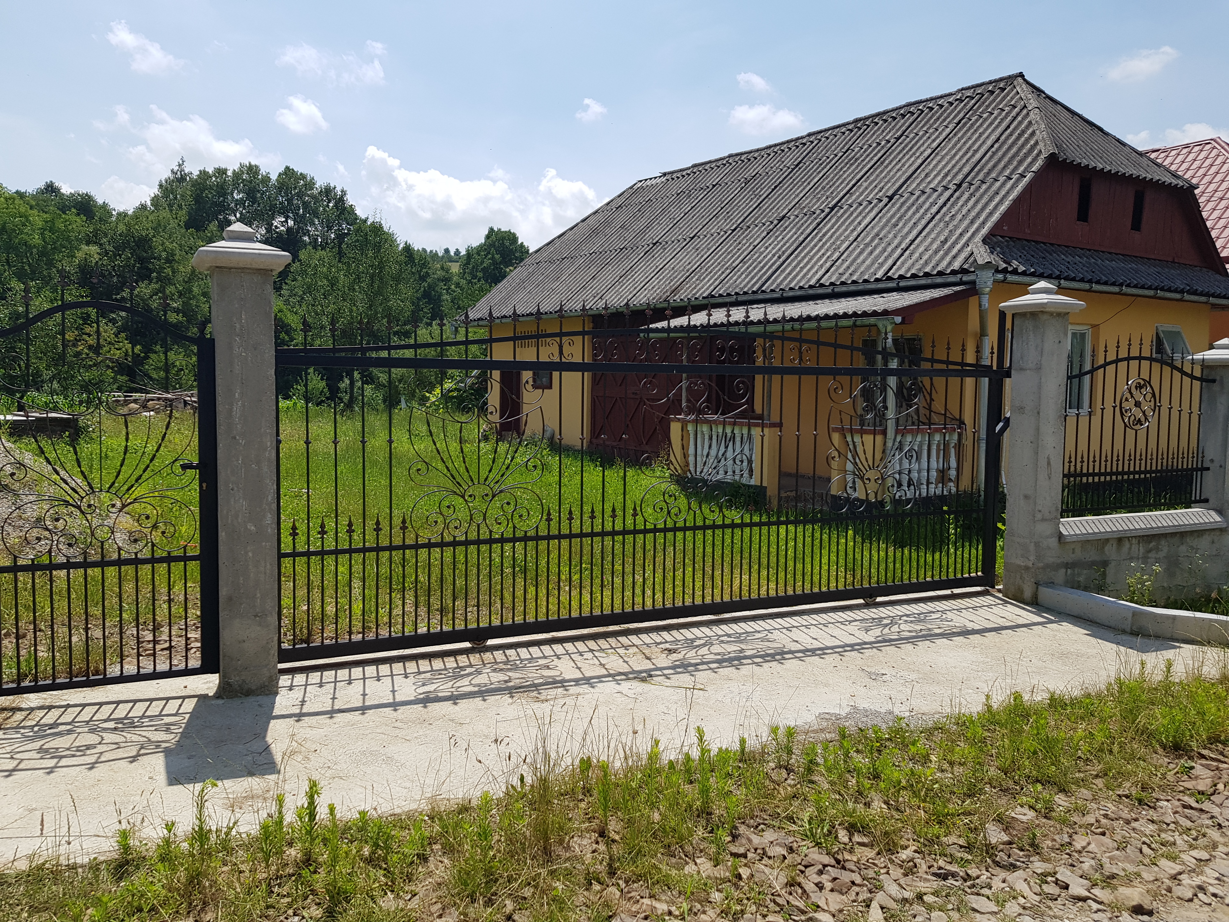 Porti si panouri de gard metalice