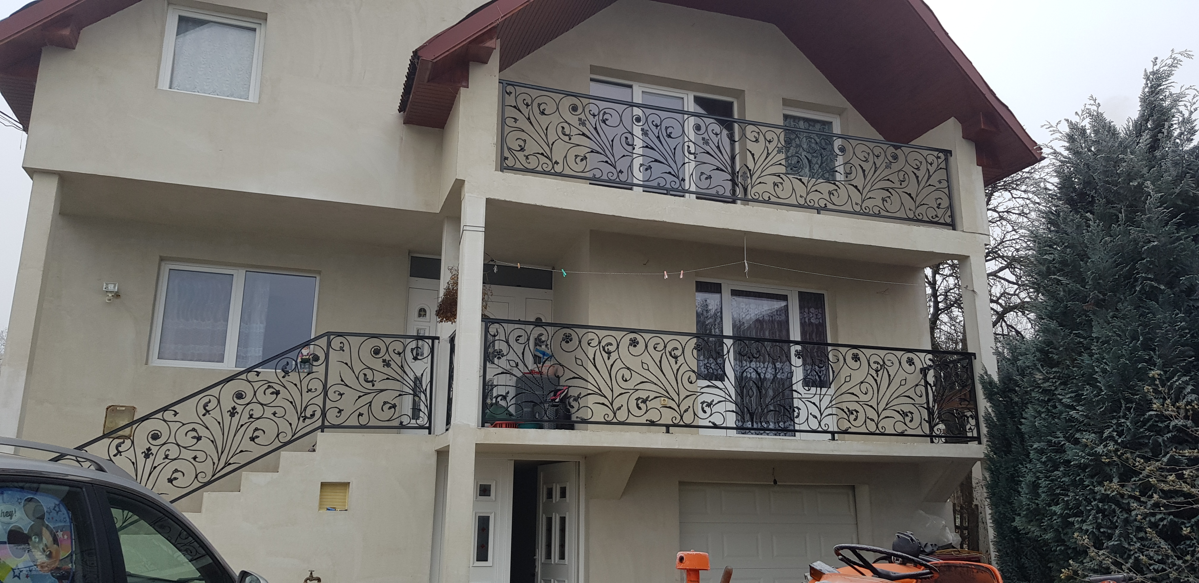 Porti si panouri de gard metalice