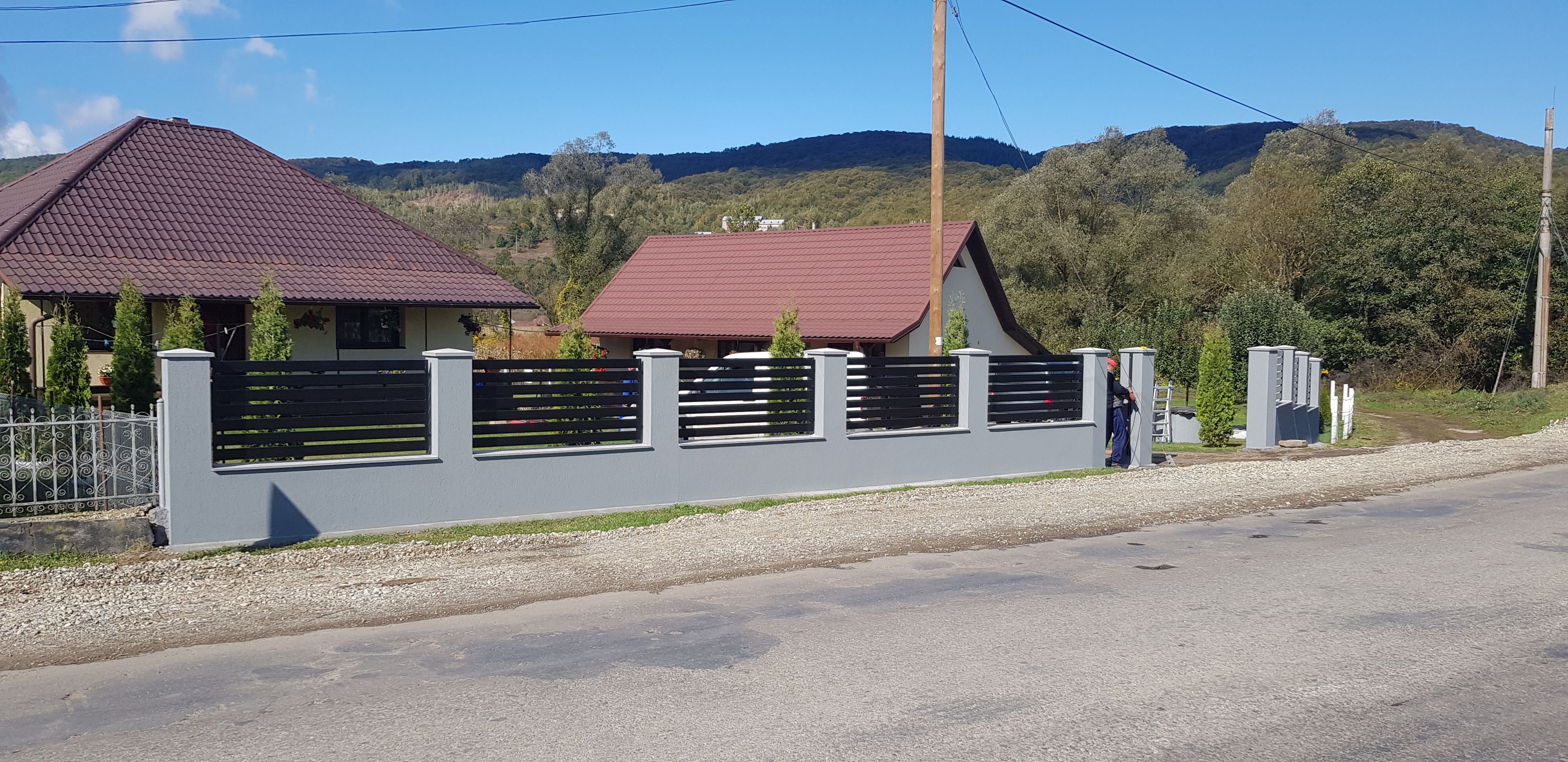 Porti si panouri de gard metalice