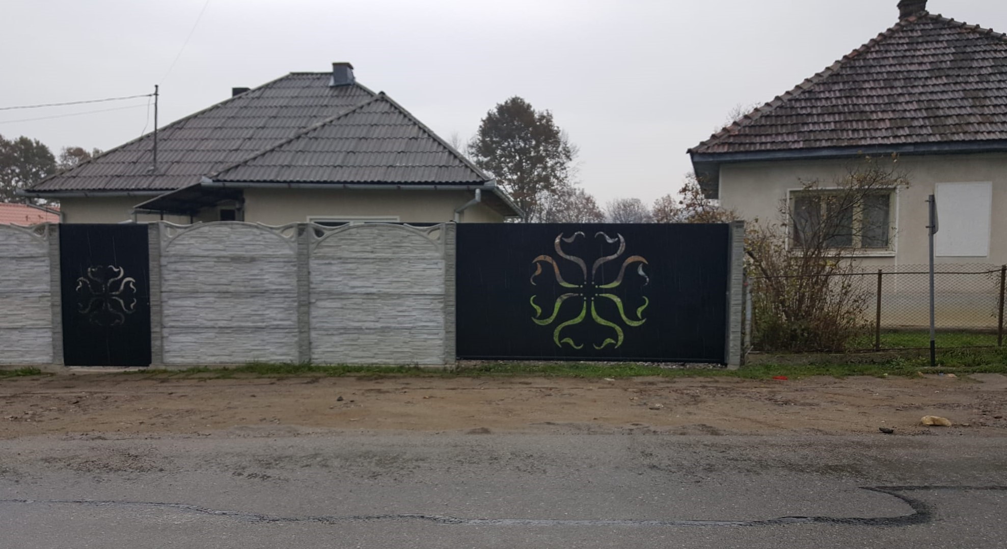 Porti si panouri de gard metalice