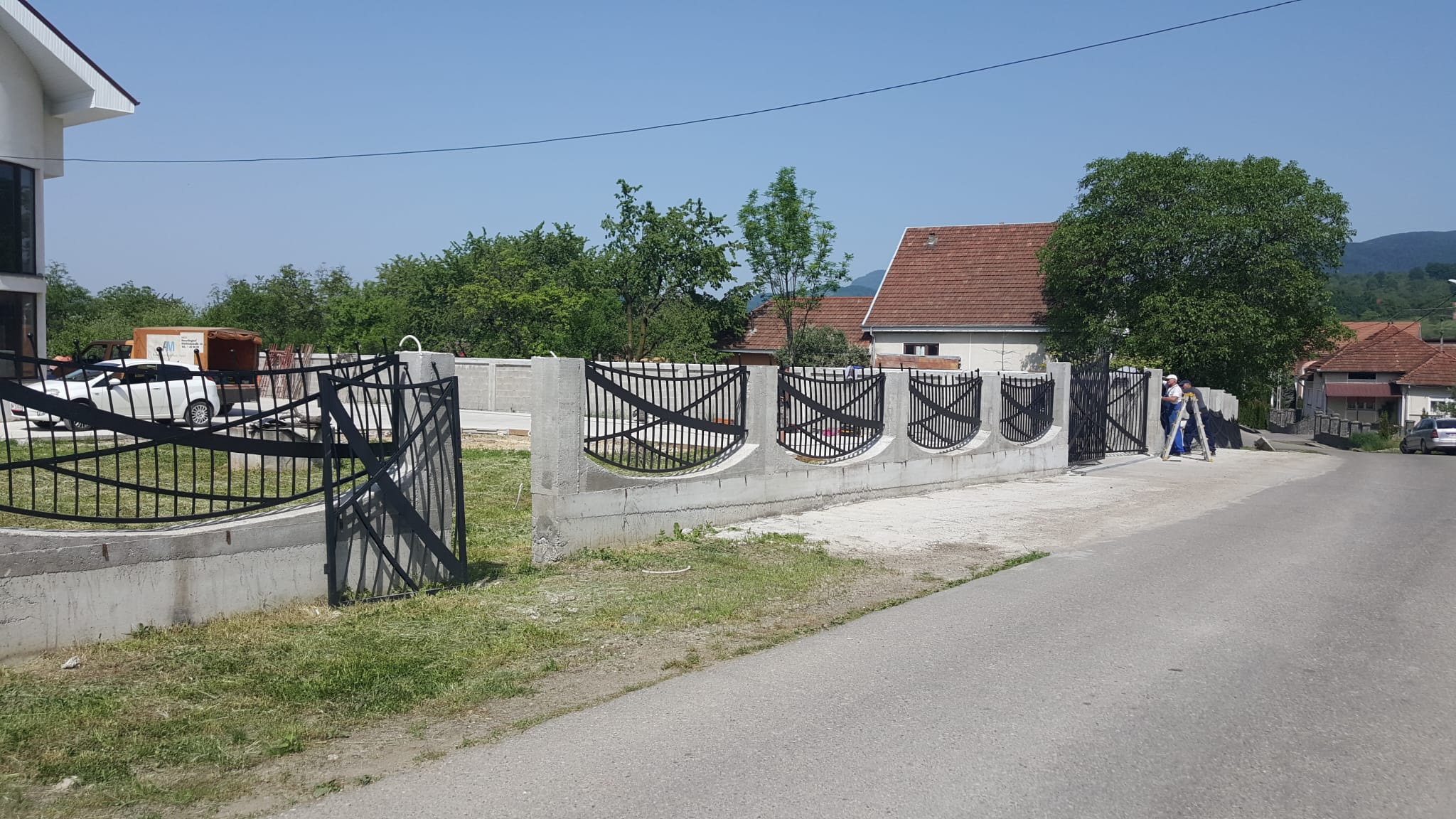 Porti si panouri de gard metalice