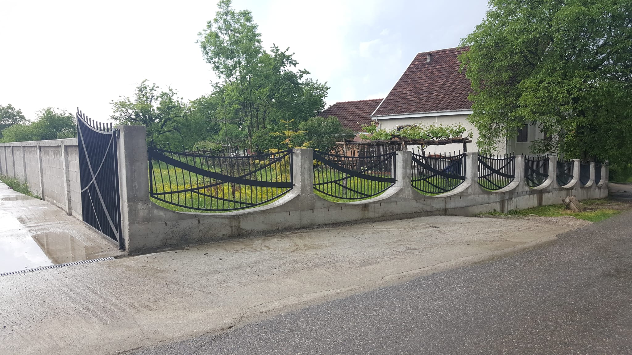 Porti si panouri de gard metalice