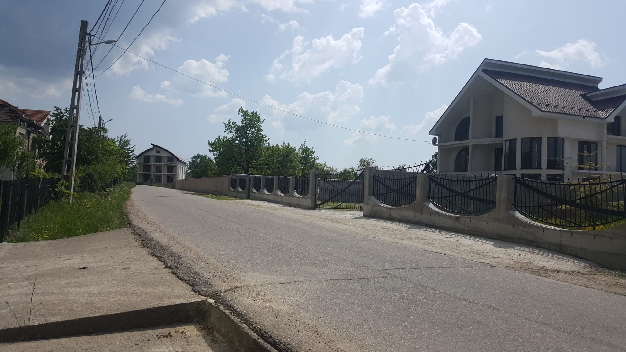 Porti si panouri de gard metalice