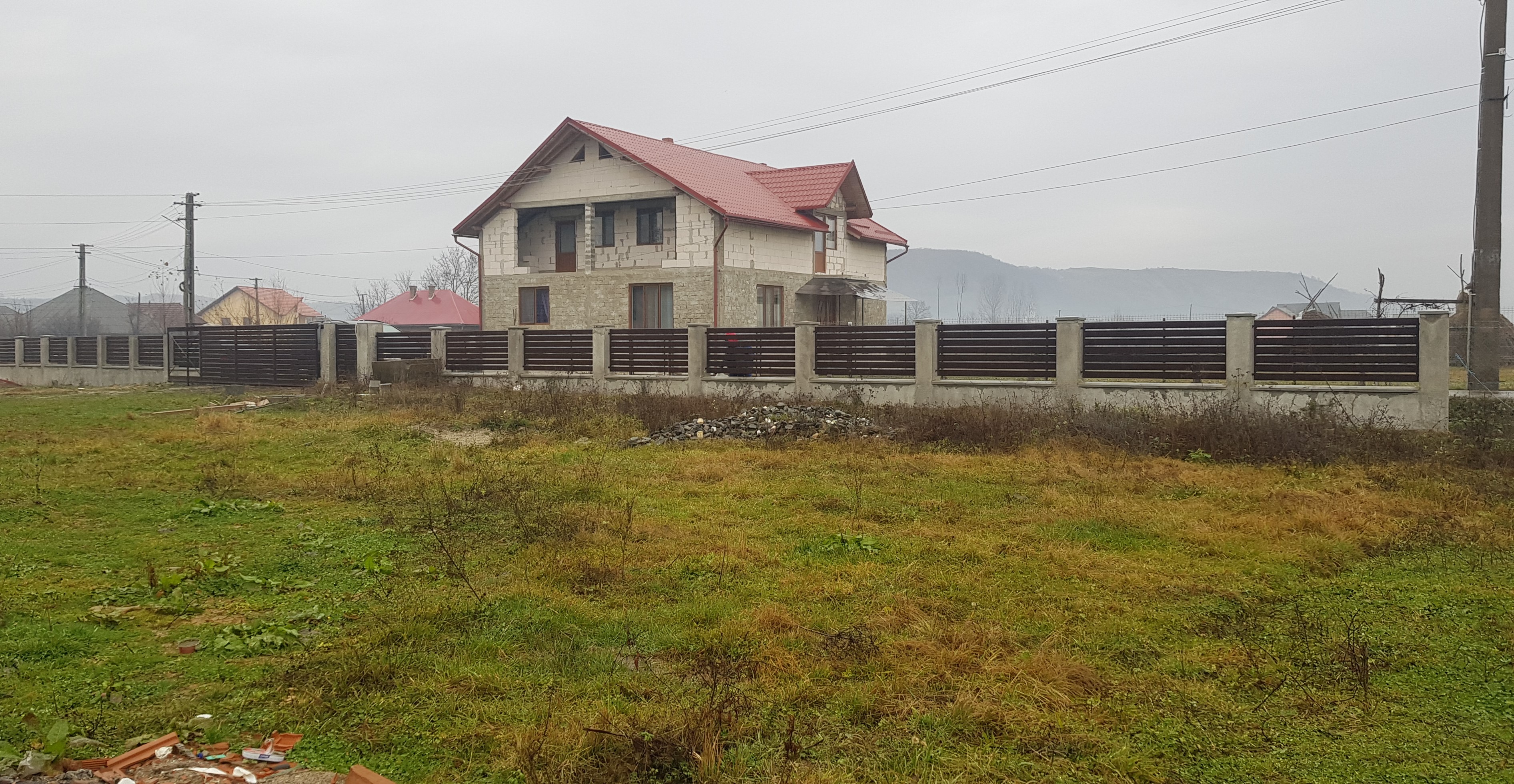 Porti si panouri de gard metalice