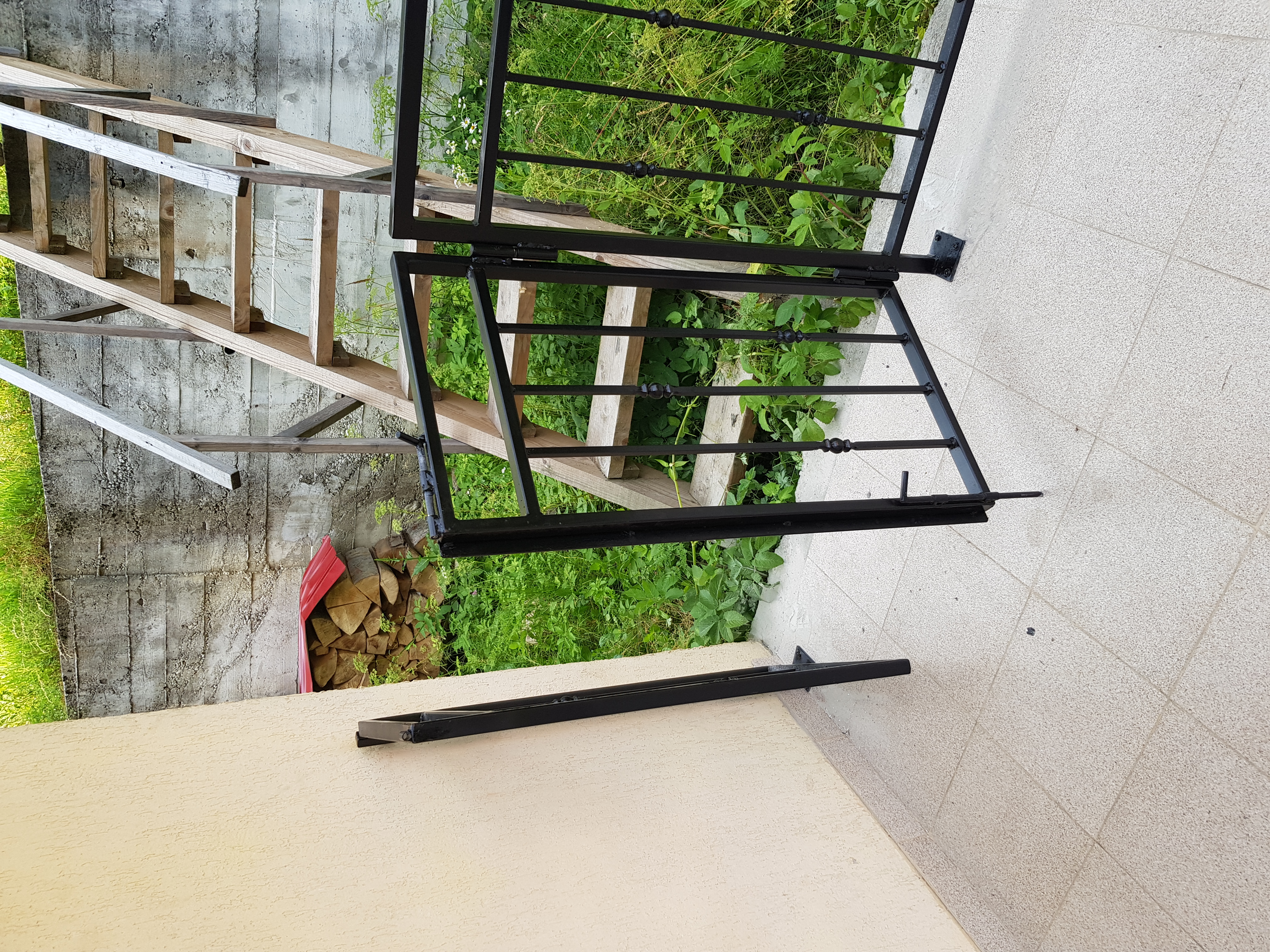 Porti si panouri de gard metalice