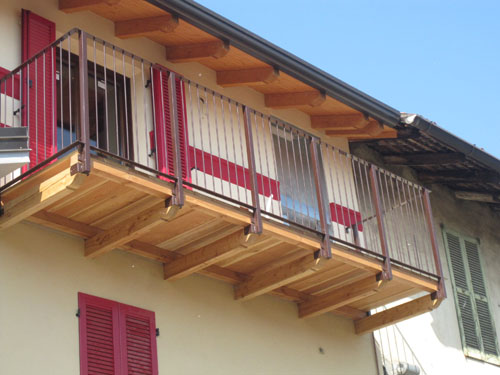 Ringhiera, balconi e scale